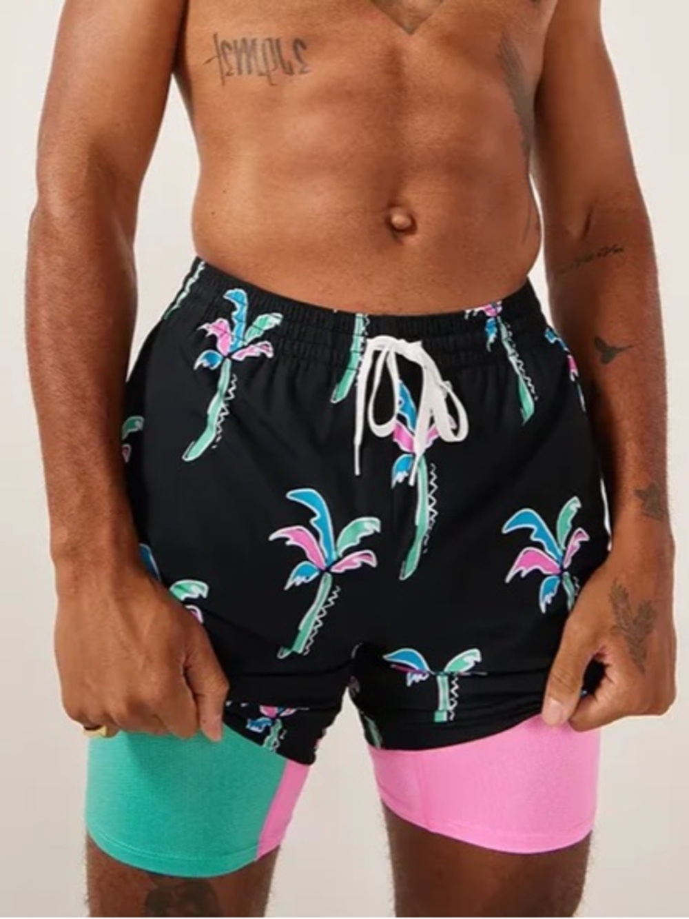 The Havana Nights 5.5" Swim Short 
CHUBBIES